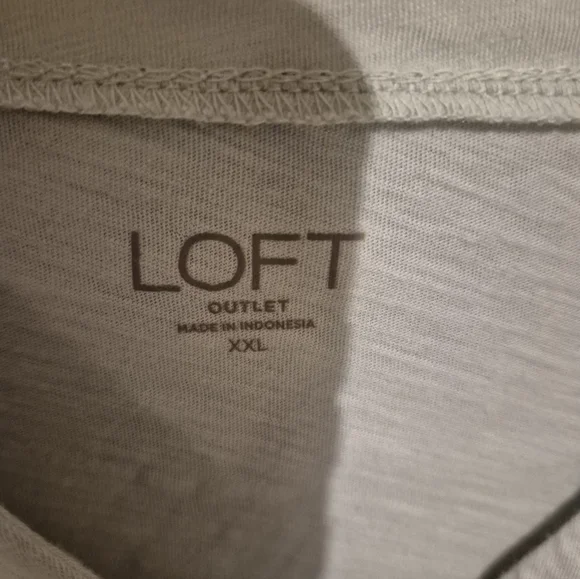 Pastel Cropped Button Top - Picture 4 of 5